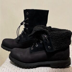 Timberland Women’s Lace-Up Fold over Boots